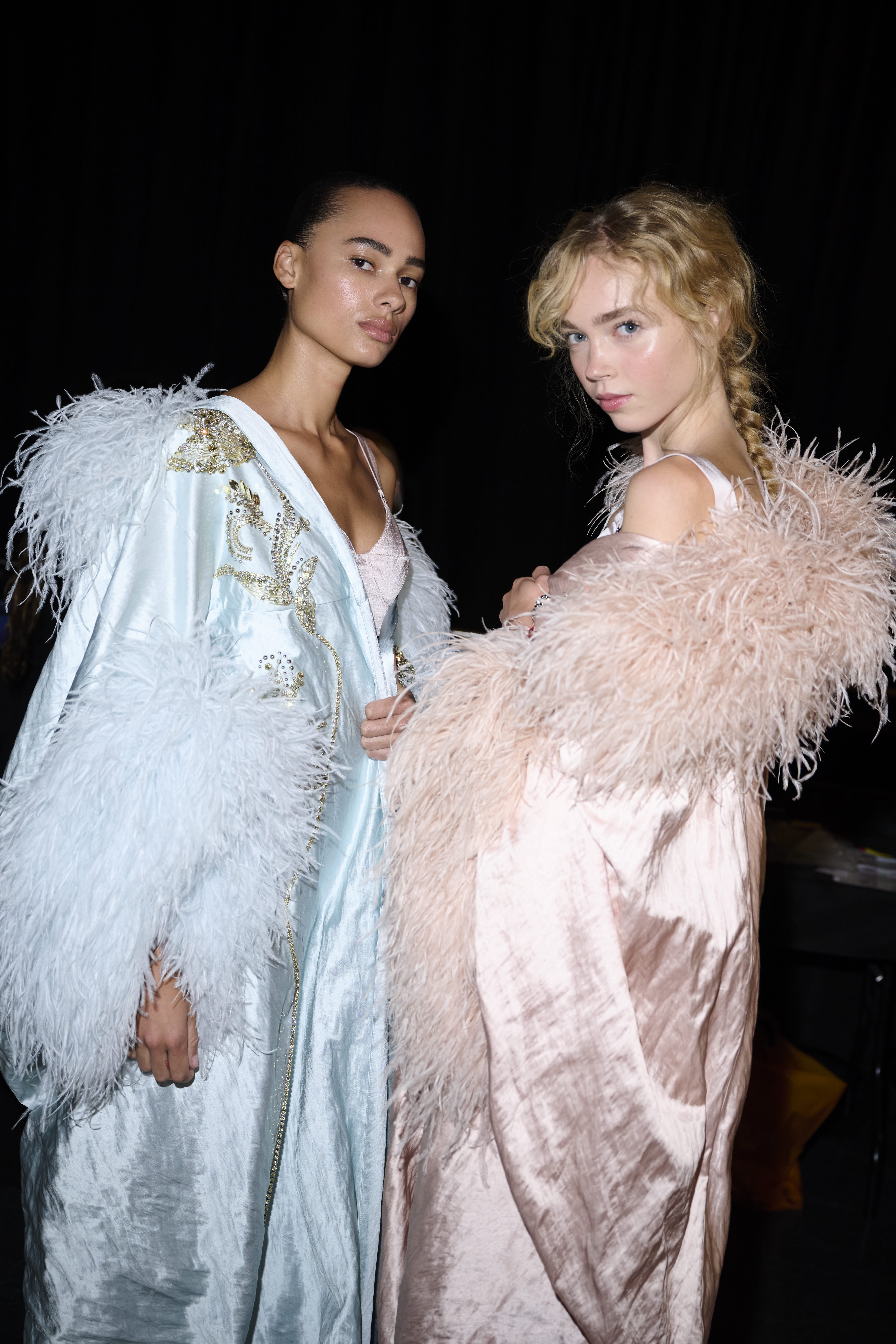 Erdem Spring Summer 2027: The Power of a Strong Identity Erdem Spring Summer 2027: The Power of a Strong Identity Vanity Teen