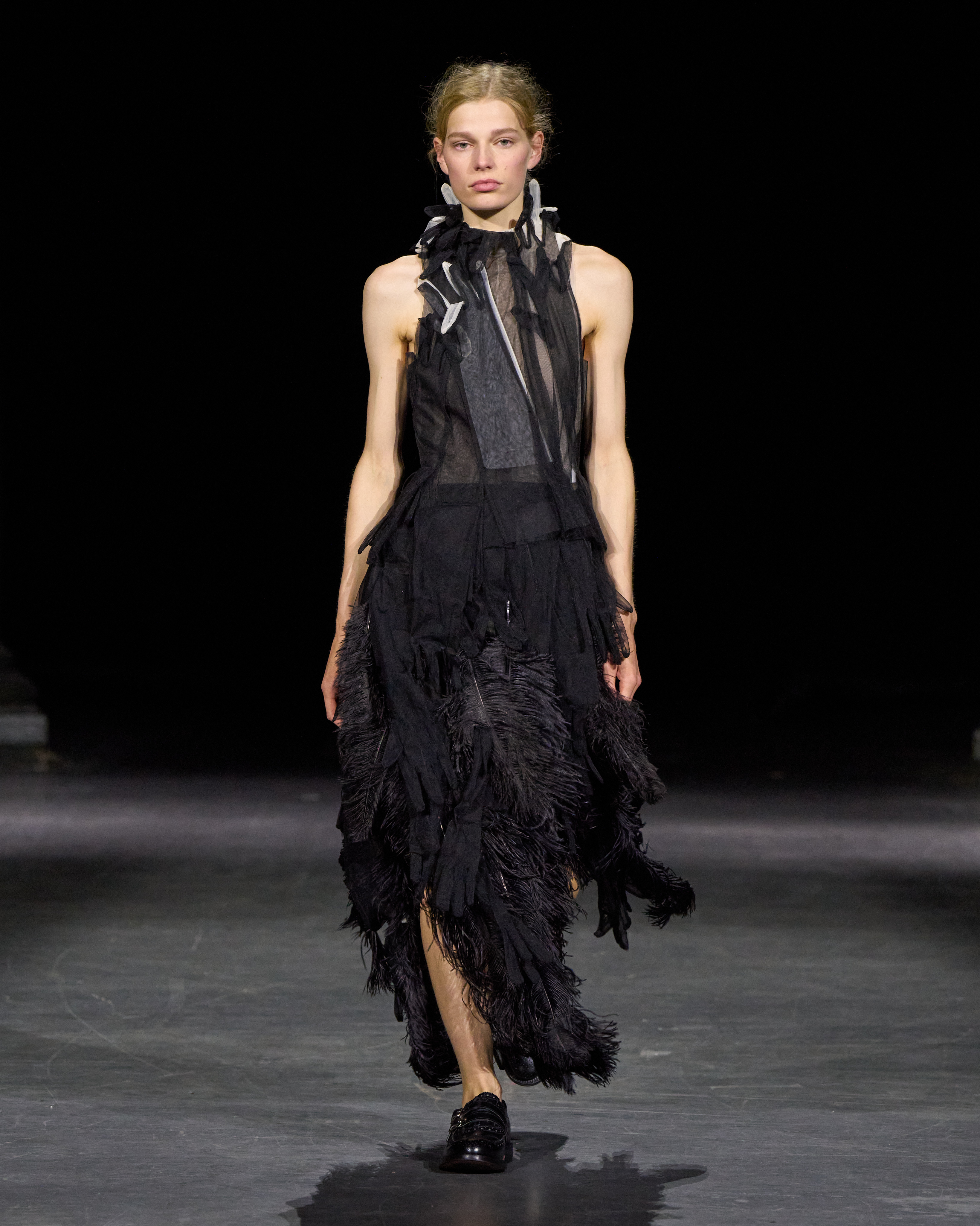 Erdem Spring Summer 2027: The Power of a Strong Identity Erdem Spring Summer 2027: The Power of a Strong Identity Vanity Teen