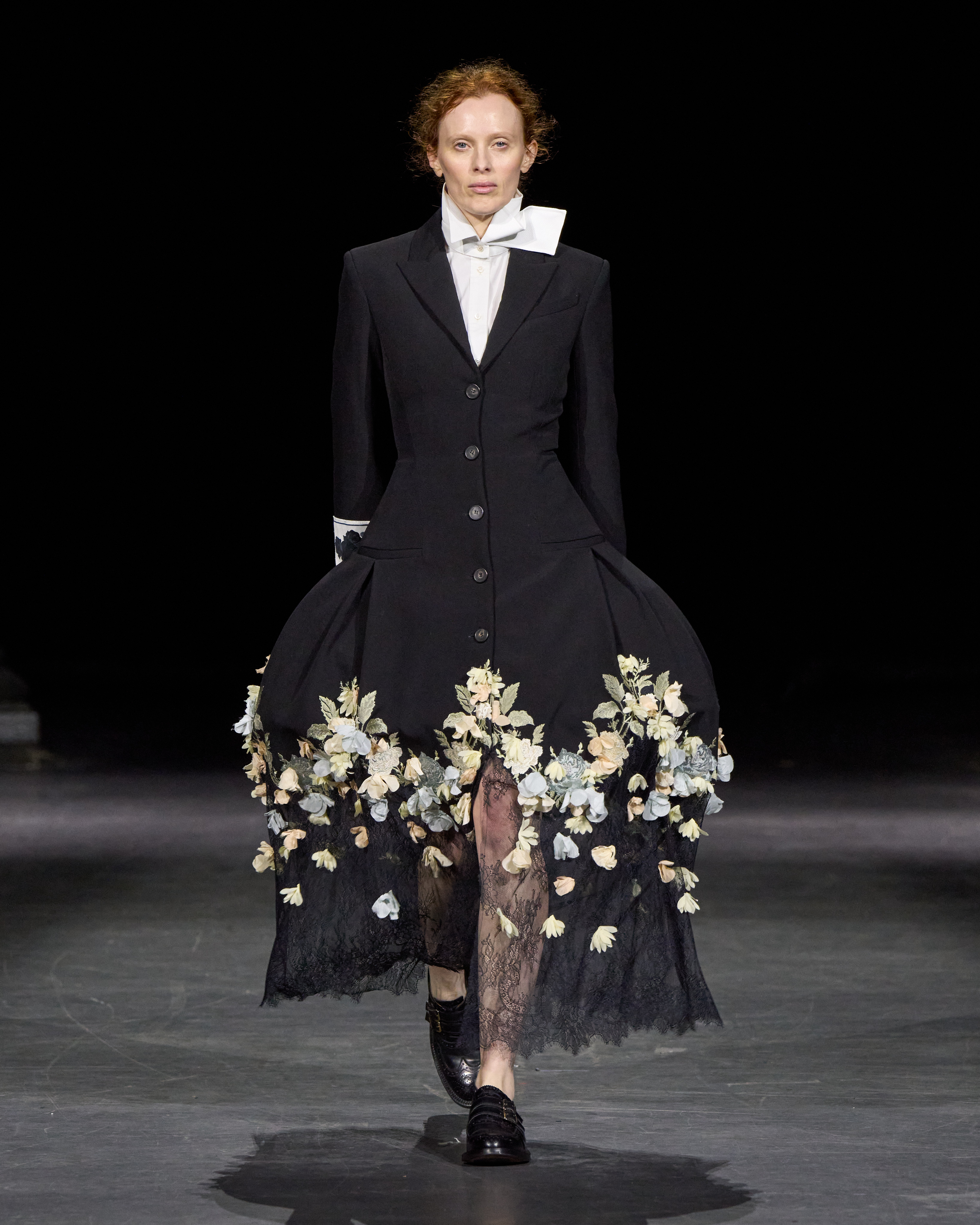 Erdem Spring Summer 2027: The Power of a Strong Identity Erdem Spring Summer 2027: The Power of a Strong Identity Vanity Teen