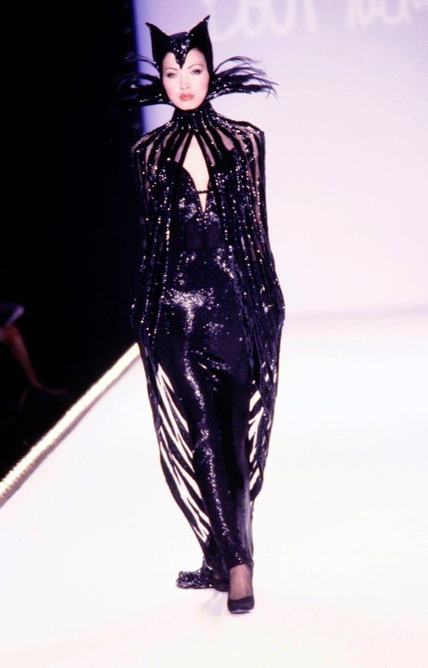 Bob Mackie left us: The Man Who Dressed the Stars from the 80's till today Bob Mackie left us: The Man Who Dressed the Stars from the 80's till today Vanity Teen 虚荣青年