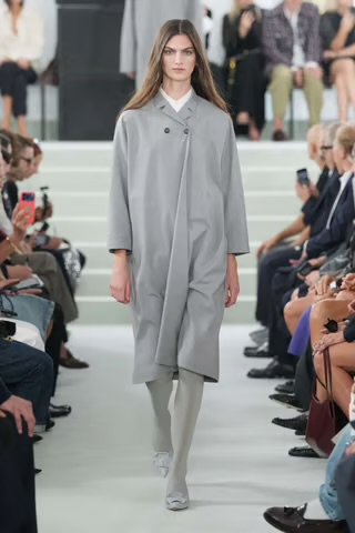 Jil Sander Spring Summer 2027: the perfect error Vanity Teen Jil Sander Spring Summer 2027: the perfect error Jil Sander Spring Summer 2027: the perfect error Vanity Teen