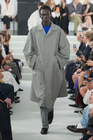 Jil Sander Spring Summer 2027: the perfect error Vanity Teen Jil Sander Spring Summer 2027: the perfect error Jil Sander Spring Summer 2027: the perfect error Vanity Teen