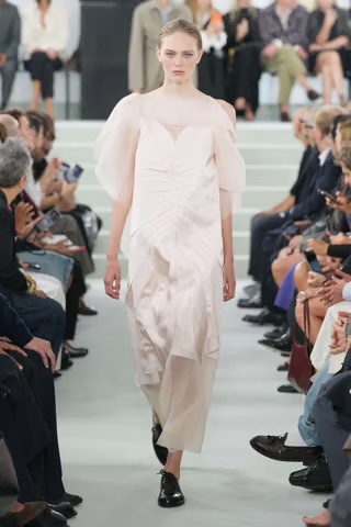 Jil Sander Spring Summer 2027: the perfect error Vanity Teen Jil Sander Spring Summer 2027: the perfect error Jil Sander Spring Summer 2027: the perfect error Vanity Teen