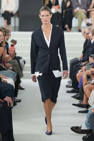 Jil Sander Spring Summer 2027: the perfect error Vanity Teen Jil Sander Spring Summer 2027: the perfect error Jil Sander Spring Summer 2027: the perfect error Vanity Teen