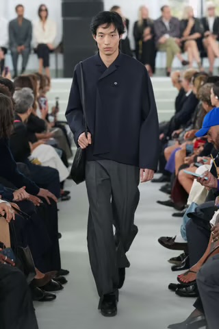 Jil Sander Spring Summer 2027: the perfect error Vanity Teen Jil Sander Spring Summer 2027: the perfect error Jil Sander Spring Summer 2027: the perfect error Vanity Teen