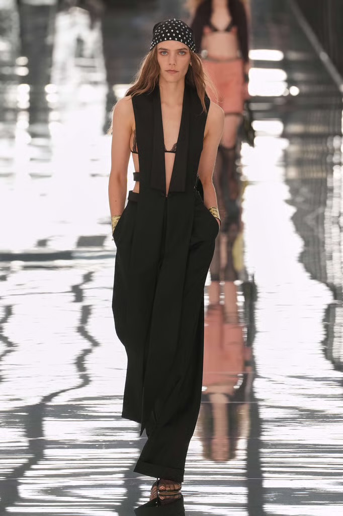 Fendi Spring Summer 2027: can Maria Grazia make feel Fendi like Fendi again? Vanity Teen Fendi Spring Summer 2027: can Maria Grazia make feel Fendi like Fendi again? Fendi Spring Summer 2027: can Maria Grazia make feel Fendi like Fendi again? Vanity Teen
