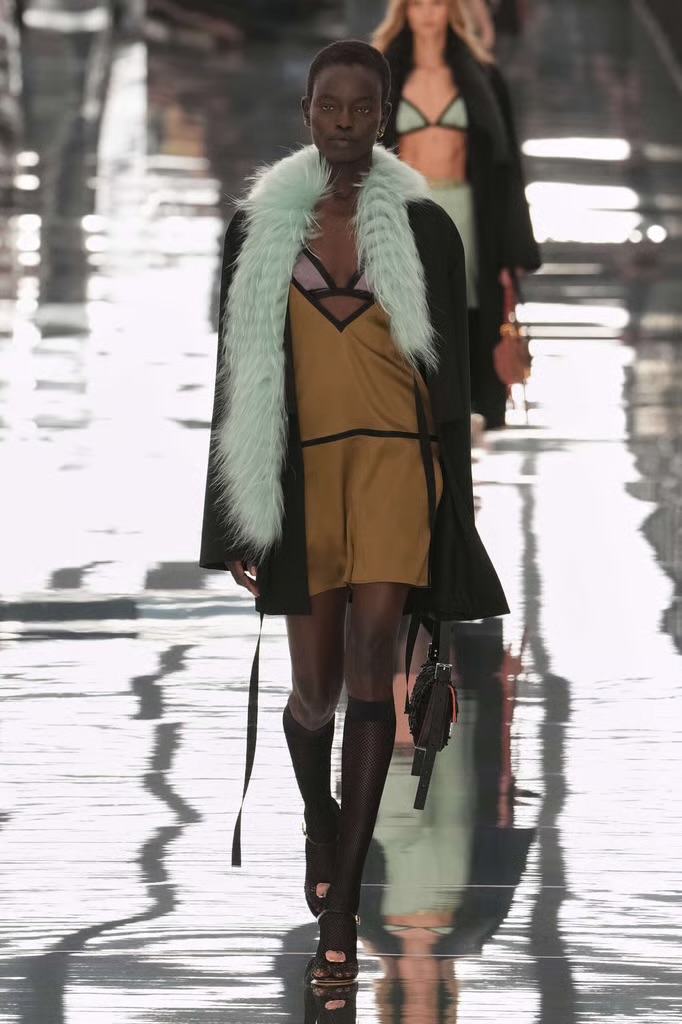 Fendi Spring Summer 2027: can Maria Grazia make feel Fendi like Fendi again? Vanity Teen Fendi Spring Summer 2027: can Maria Grazia make feel Fendi like Fendi again? Fendi Spring Summer 2027: can Maria Grazia make feel Fendi like Fendi again? Vanity Teen