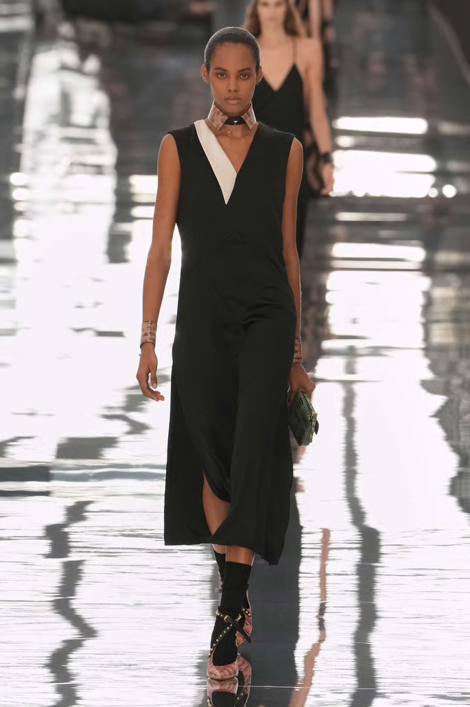 Fendi Spring Summer 2027: can Maria Grazia make feel Fendi like Fendi again? Vanity Teen Fendi Spring Summer 2027: can Maria Grazia make feel Fendi like Fendi again? Fendi Spring Summer 2027: can Maria Grazia make feel Fendi like Fendi again? Vanity Teen