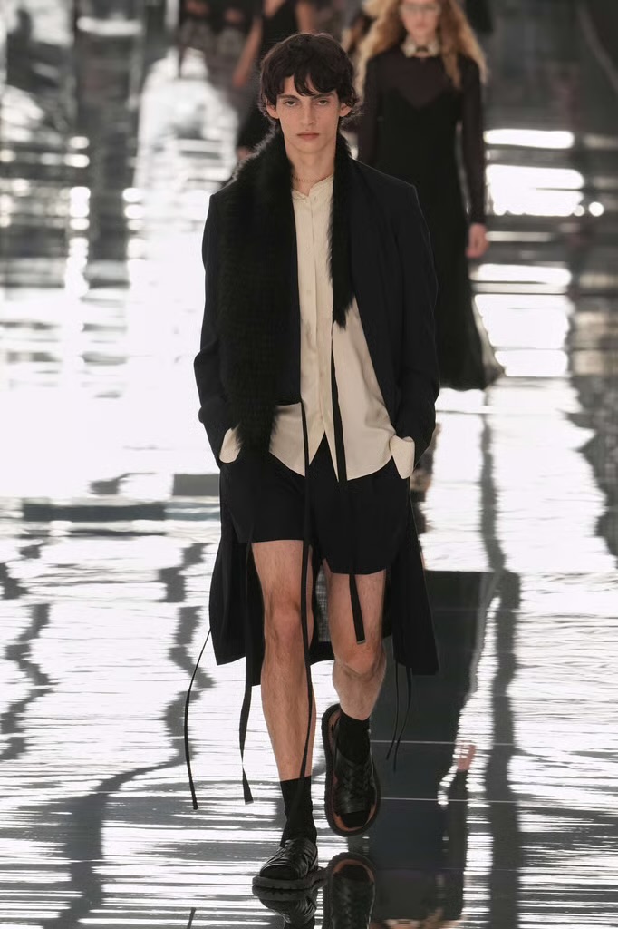 Fendi Spring Summer 2027: can Maria Grazia make feel Fendi like Fendi again? Vanity Teen Fendi Spring Summer 2027: can Maria Grazia make feel Fendi like Fendi again? Fendi Spring Summer 2027: can Maria Grazia make feel Fendi like Fendi again? Vanity Teen