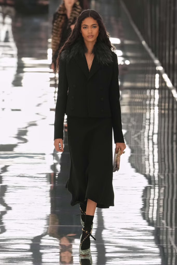 Fendi Spring Summer 2027: can Maria Grazia make feel Fendi like Fendi again? Vanity Teen Fendi Spring Summer 2027: can Maria Grazia make feel Fendi like Fendi again? Fendi Spring Summer 2027: can Maria Grazia make feel Fendi like Fendi again? Vanity Teen