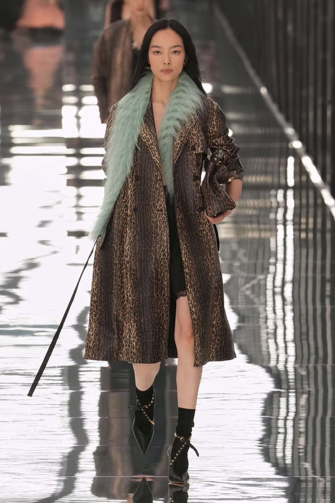 Fendi Spring Summer 2027: can Maria Grazia make feel Fendi like Fendi again? Vanity Teen Fendi Spring Summer 2027: can Maria Grazia make feel Fendi like Fendi again? Fendi Spring Summer 2027: can Maria Grazia make feel Fendi like Fendi again? Vanity Teen