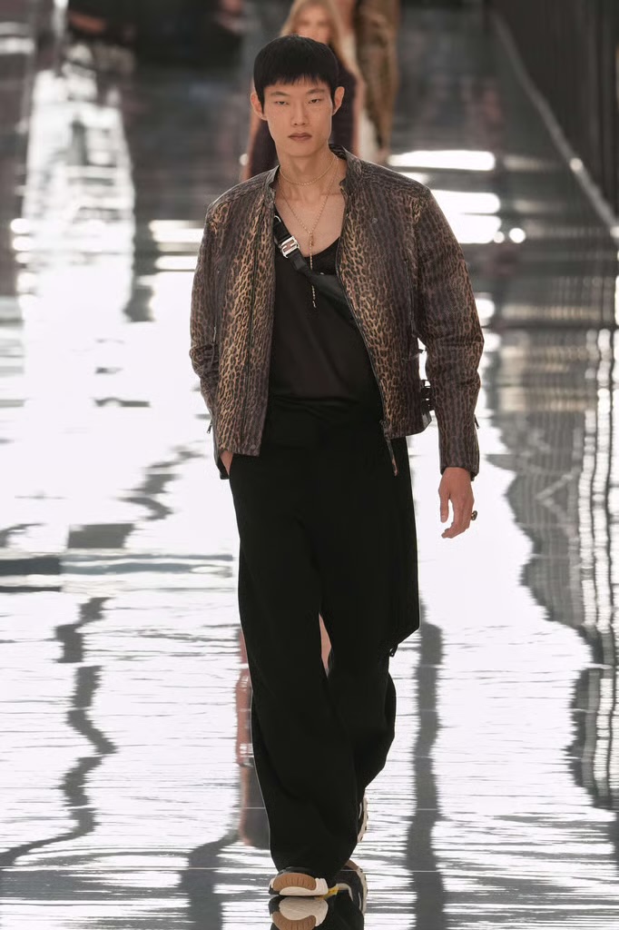 Fendi Spring Summer 2027: can Maria Grazia make feel Fendi like Fendi again? Vanity Teen Fendi Spring Summer 2027: can Maria Grazia make feel Fendi like Fendi again? Fendi Spring Summer 2027: can Maria Grazia make feel Fendi like Fendi again? Vanity Teen