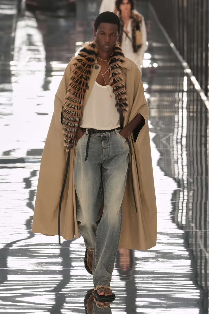 Fendi Spring Summer 2027: can Maria Grazia make feel Fendi like Fendi again? Vanity Teen Fendi Spring Summer 2027: can Maria Grazia make feel Fendi like Fendi again? Fendi Spring Summer 2027: can Maria Grazia make feel Fendi like Fendi again? Vanity Teen