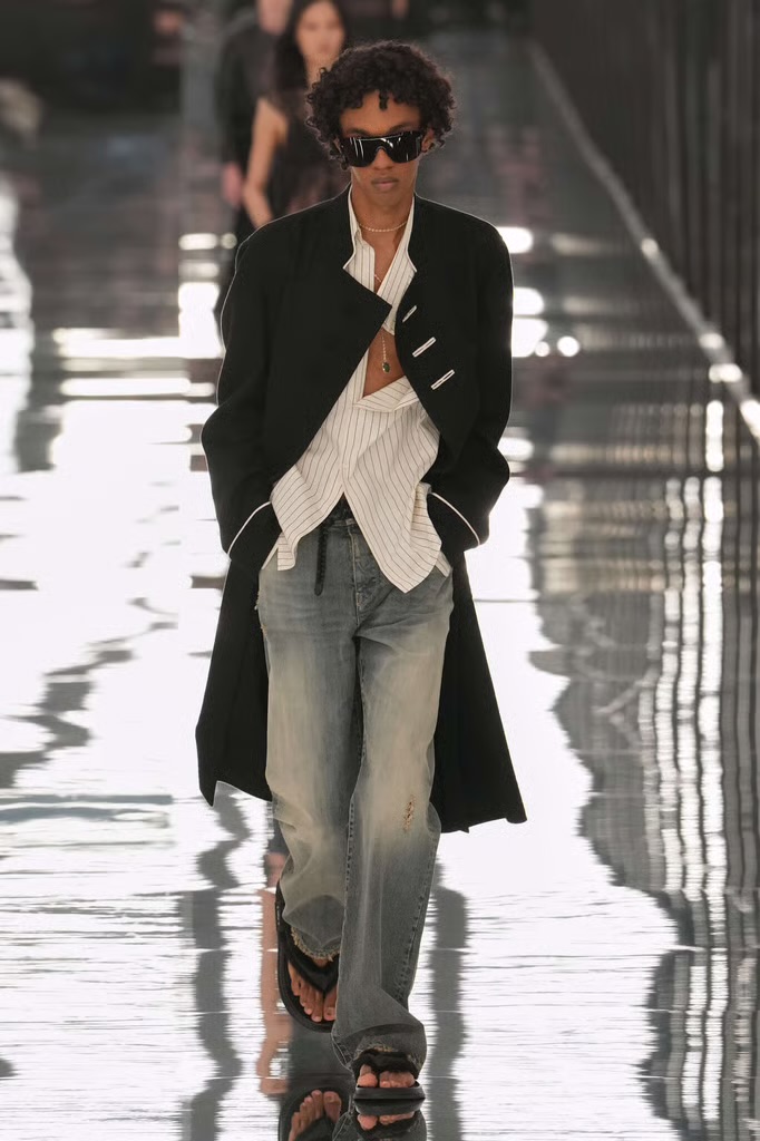 Fendi Spring Summer 2027: can Maria Grazia make feel Fendi like Fendi again? Vanity Teen Fendi Spring Summer 2027: can Maria Grazia make feel Fendi like Fendi again? Fendi Spring Summer 2027: can Maria Grazia make feel Fendi like Fendi again? Vanity Teen