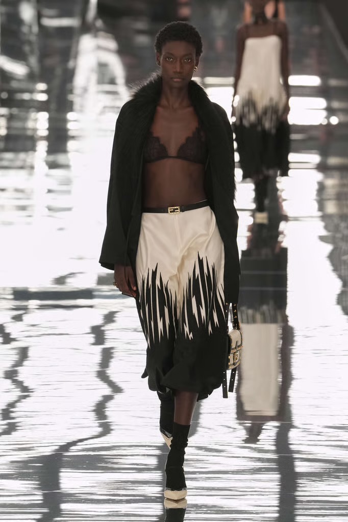 Fendi Spring Summer 2027: can Maria Grazia make feel Fendi like Fendi again? Vanity Teen Fendi Spring Summer 2027: can Maria Grazia make feel Fendi like Fendi again? Fendi Spring Summer 2027: can Maria Grazia make feel Fendi like Fendi again? Vanity Teen