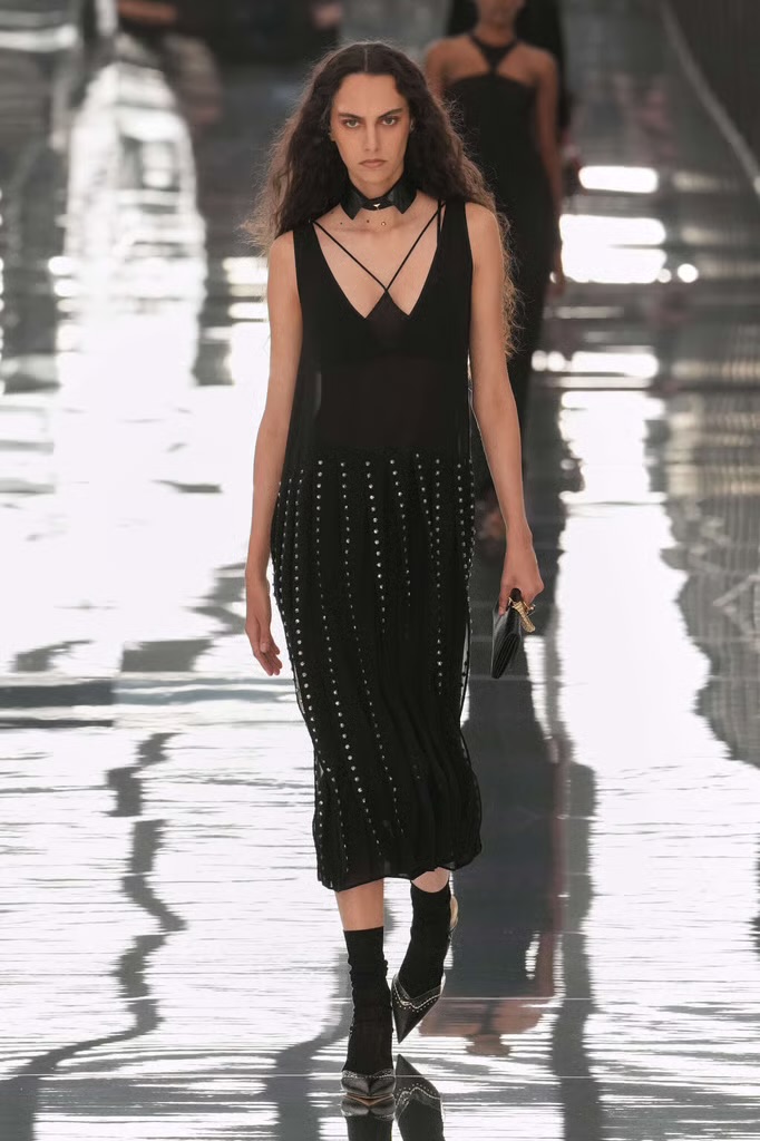 Fendi Spring Summer 2027: can Maria Grazia make feel Fendi like Fendi again? Vanity Teen Fendi Spring Summer 2027: can Maria Grazia make feel Fendi like Fendi again? Fendi Spring Summer 2027: can Maria Grazia make feel Fendi like Fendi again? Vanity Teen