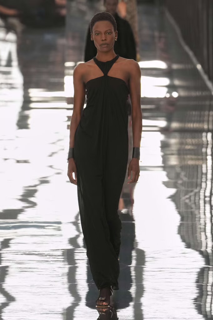 Fendi Spring Summer 2027: can Maria Grazia make feel Fendi like Fendi again? Vanity Teen Fendi Spring Summer 2027: can Maria Grazia make feel Fendi like Fendi again? Fendi Spring Summer 2027: can Maria Grazia make feel Fendi like Fendi again? Vanity Teen