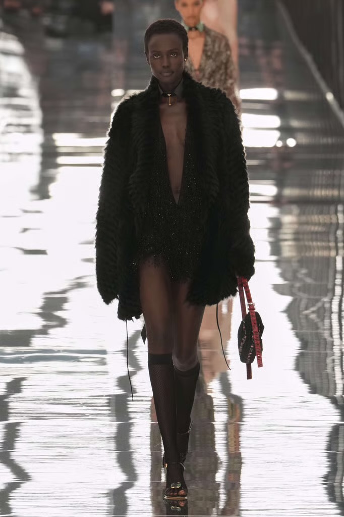 Fendi Spring Summer 2027: can Maria Grazia make feel Fendi like Fendi again? Vanity Teen Fendi Spring Summer 2027: can Maria Grazia make feel Fendi like Fendi again? Fendi Spring Summer 2027: can Maria Grazia make feel Fendi like Fendi again? Vanity Teen