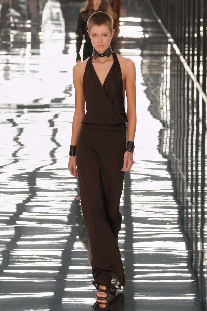Fendi Spring Summer 2027: can Maria Grazia make feel Fendi like Fendi again? Vanity Teen Fendi Spring Summer 2027: can Maria Grazia make feel Fendi like Fendi again? Fendi Spring Summer 2027: can Maria Grazia make feel Fendi like Fendi again? Vanity Teen