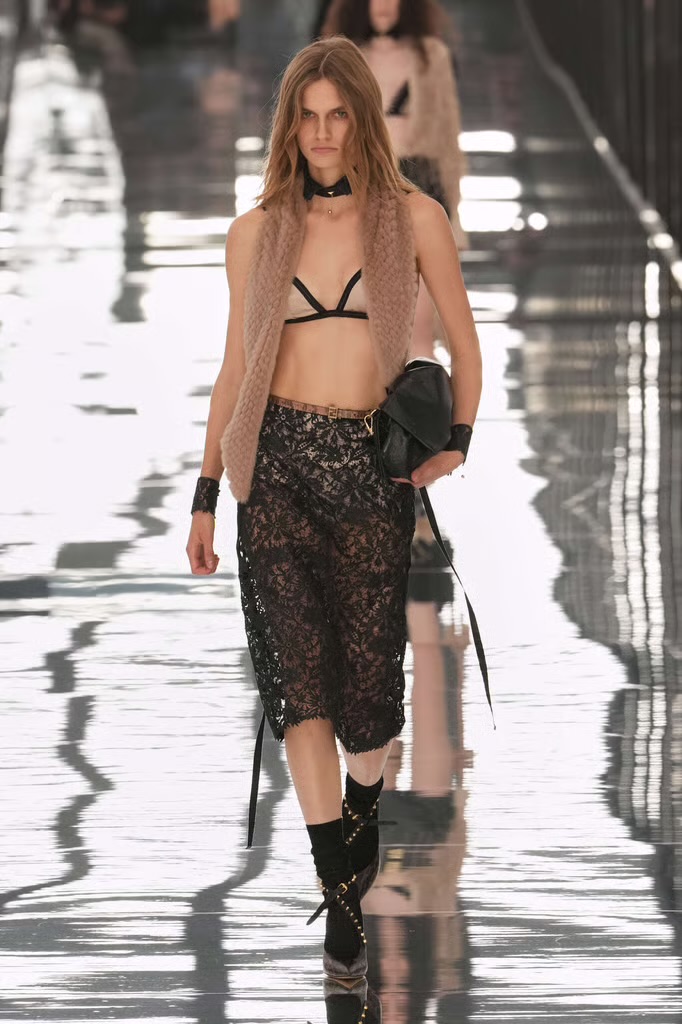Fendi Spring Summer 2027: can Maria Grazia make feel Fendi like Fendi again? Vanity Teen Fendi Spring Summer 2027: can Maria Grazia make feel Fendi like Fendi again? Fendi Spring Summer 2027: can Maria Grazia make feel Fendi like Fendi again? Vanity Teen