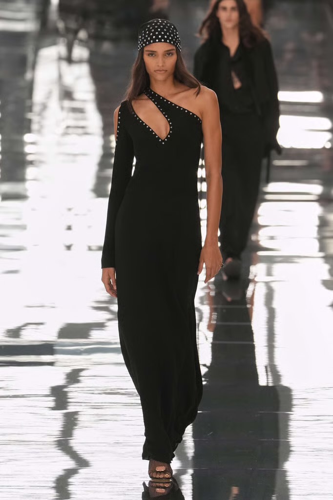Fendi Spring Summer 2027: can Maria Grazia make feel Fendi like Fendi again? Vanity Teen Fendi Spring Summer 2027: can Maria Grazia make feel Fendi like Fendi again? Fendi Spring Summer 2027: can Maria Grazia make feel Fendi like Fendi again? Vanity Teen