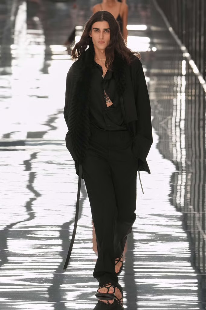 Fendi Spring Summer 2027: can Maria Grazia make feel Fendi like Fendi again? Vanity Teen Fendi Spring Summer 2027: can Maria Grazia make feel Fendi like Fendi again? Fendi Spring Summer 2027: can Maria Grazia make feel Fendi like Fendi again? Vanity Teen