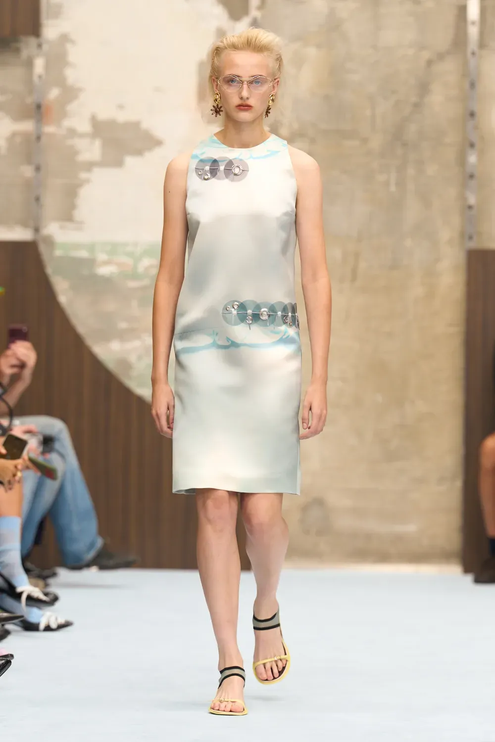 MARNI SPRING SUMMER 2027 IS TAKING IT APART MARNI SPRING SUMMER 2027 IS TAKING IT APART Vanity Teen