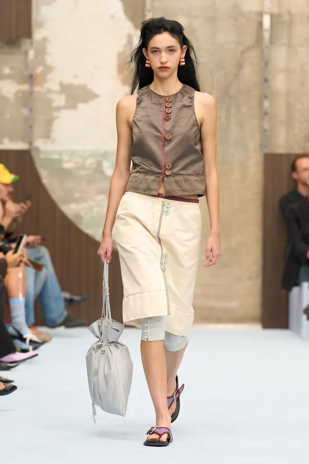 MARNI SPRING SUMMER 2027 IS TAKING IT APART MARNI SPRING SUMMER 2027 IS TAKING IT APART Vanity Teen
