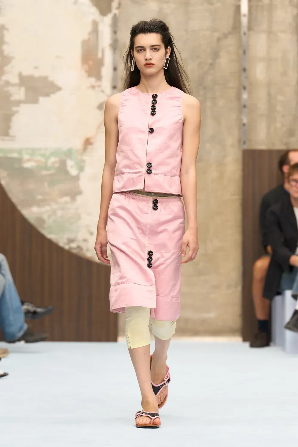 MARNI SPRING SUMMER 2027 IS TAKING IT APART MARNI SPRING SUMMER 2027 IS TAKING IT APART Vanity Teen