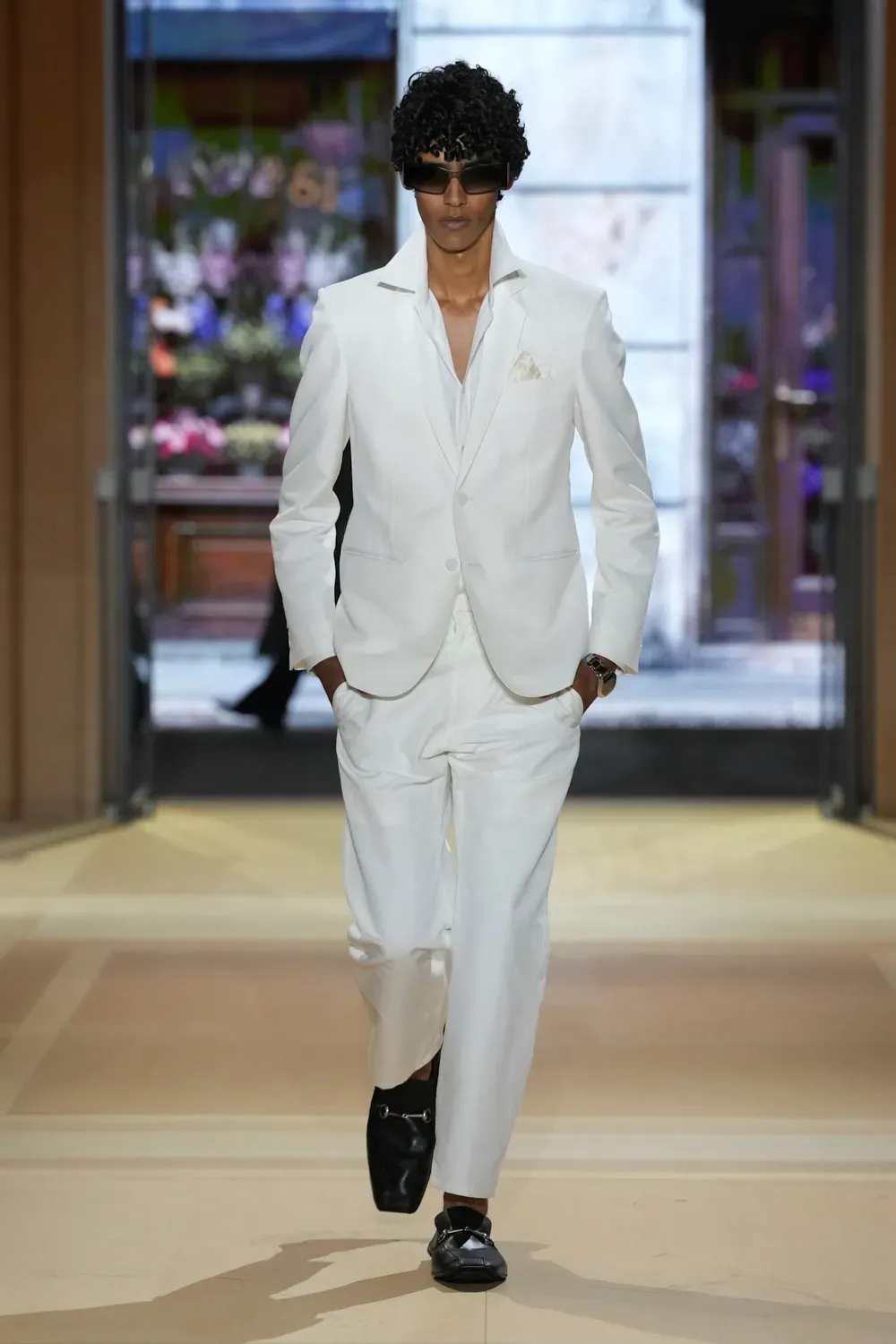 GUCCI SS27: THE STORE IS THE SHOW Vanity Teen GUCCI SS27: THE STORE IS THE SHOW GUCCI SS27: THE STORE IS THE SHOW Vanity Teen