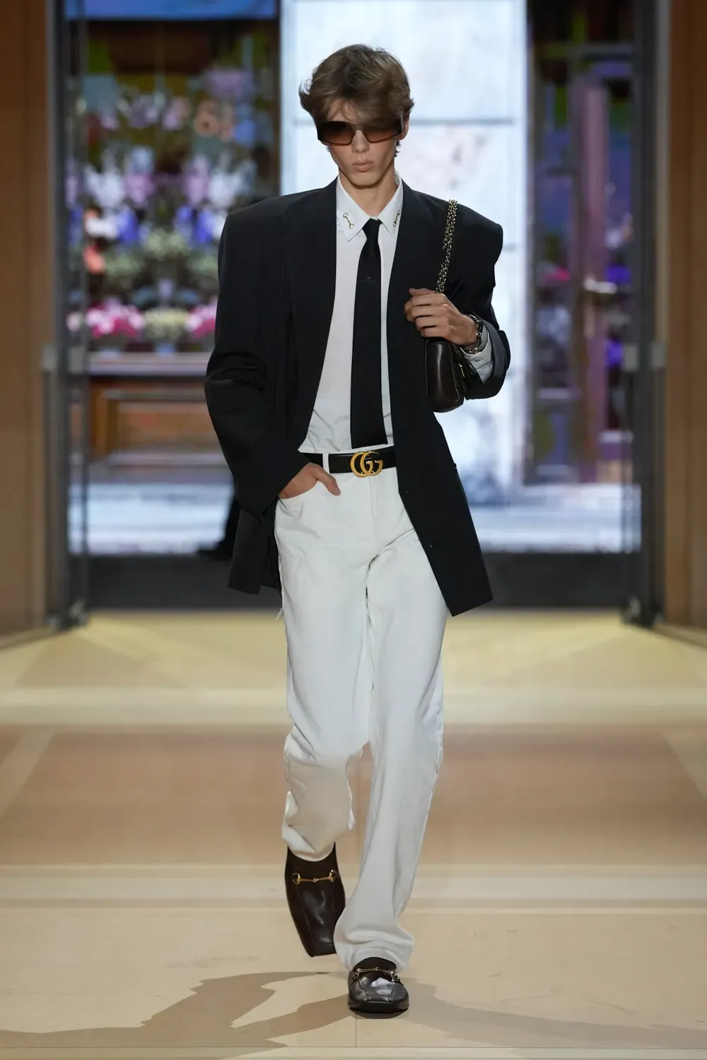GUCCI SS27: THE STORE IS THE SHOW Vanity Teen GUCCI SS27: THE STORE IS THE SHOW GUCCI SS27: THE STORE IS THE SHOW Vanity Teen