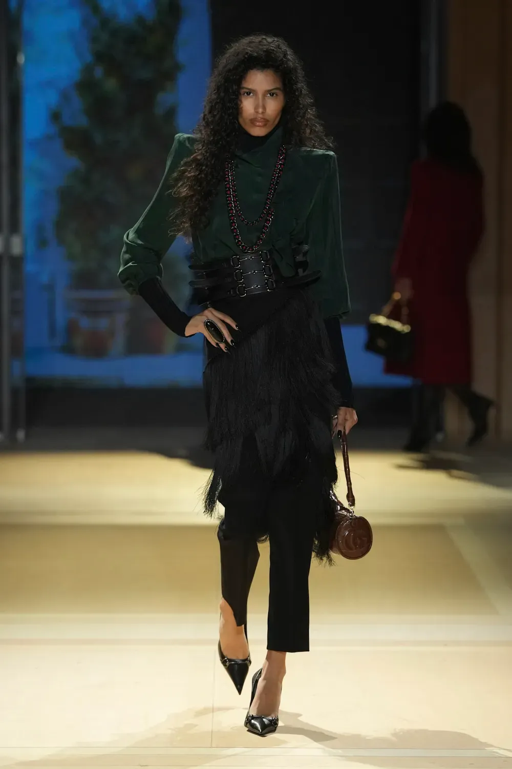GUCCI SS27: THE STORE IS THE SHOW Vanity Teen GUCCI SS27: THE STORE IS THE SHOW GUCCI SS27: THE STORE IS THE SHOW Vanity Teen