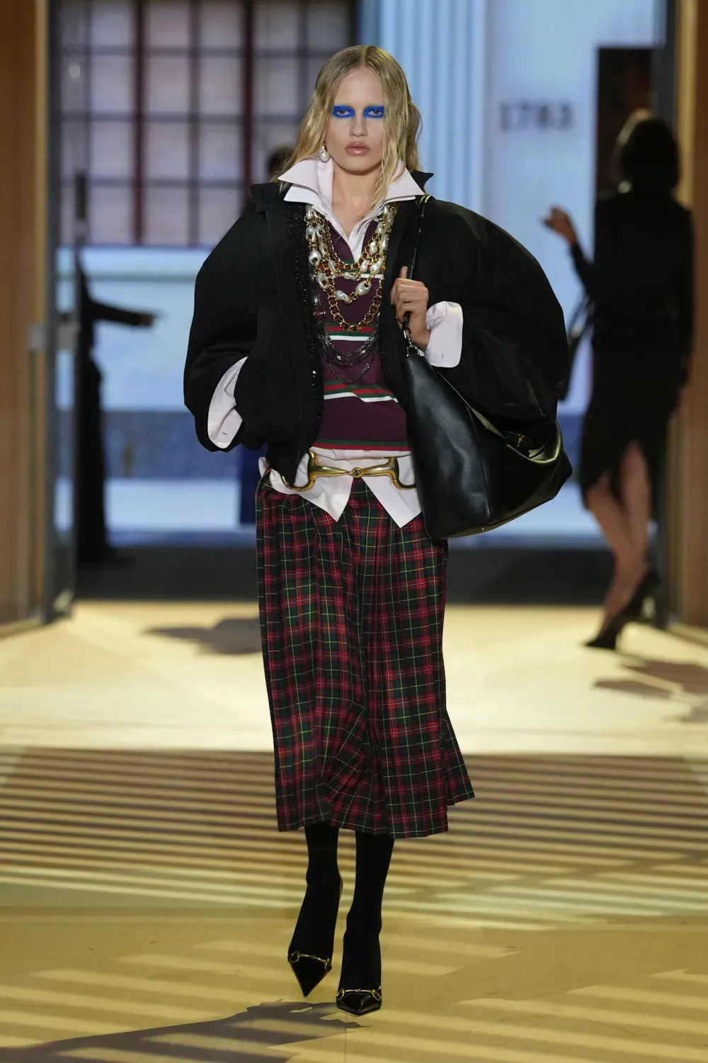GUCCI SS27: THE STORE IS THE SHOW Vanity Teen GUCCI SS27: THE STORE IS THE SHOW GUCCI SS27: THE STORE IS THE SHOW Vanity Teen