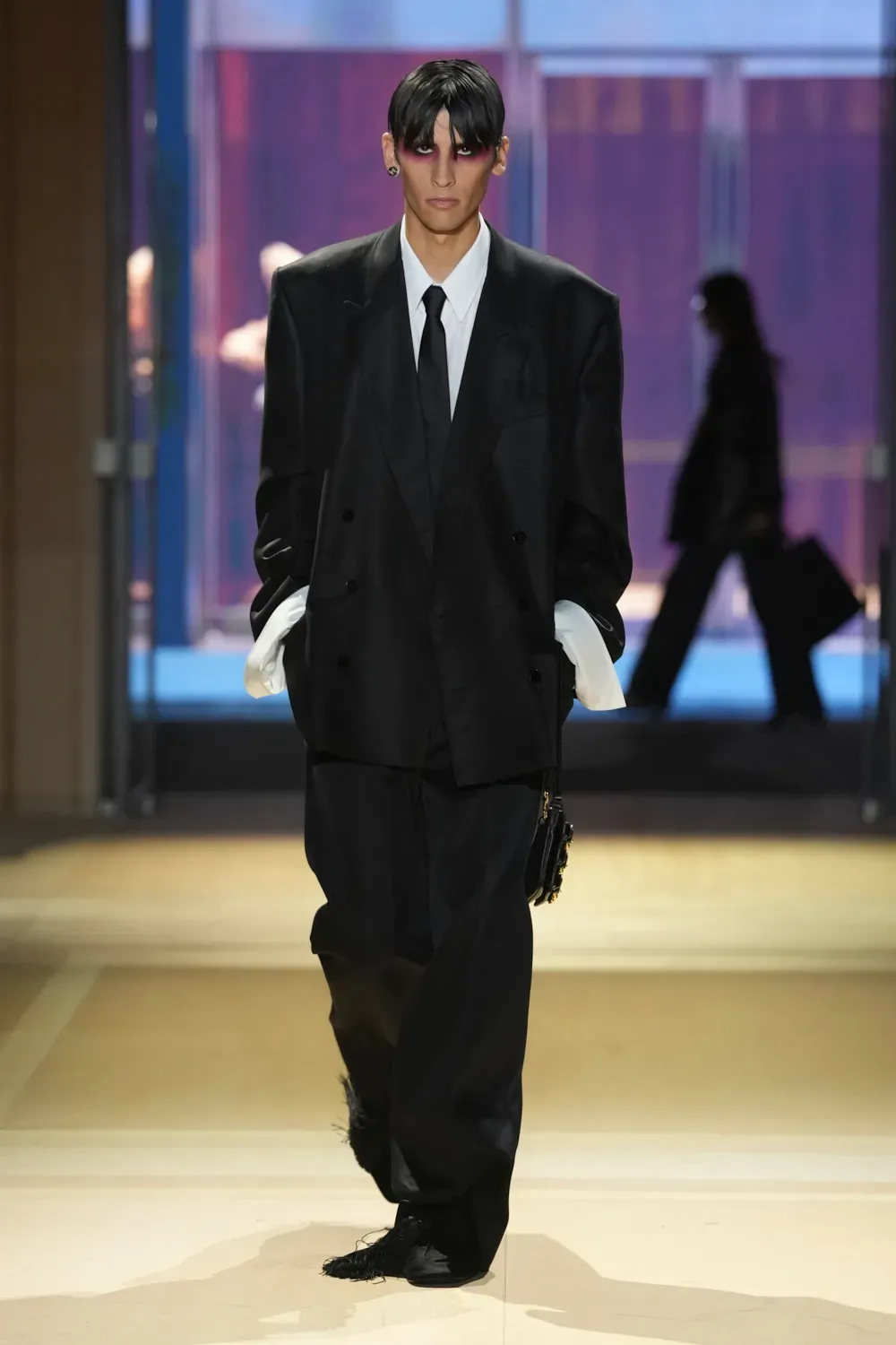 GUCCI SS27: THE STORE IS THE SHOW Vanity Teen GUCCI SS27: THE STORE IS THE SHOW GUCCI SS27: THE STORE IS THE SHOW Vanity Teen