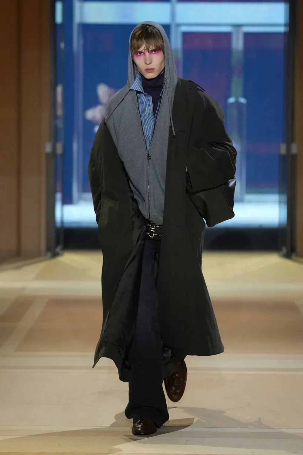 GUCCI SS27: THE STORE IS THE SHOW Vanity Teen GUCCI SS27: THE STORE IS THE SHOW GUCCI SS27: THE STORE IS THE SHOW Vanity Teen