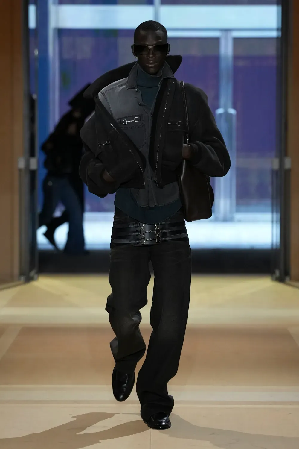GUCCI SS27: THE STORE IS THE SHOW Vanity Teen GUCCI SS27: THE STORE IS THE SHOW GUCCI SS27: THE STORE IS THE SHOW Vanity Teen
