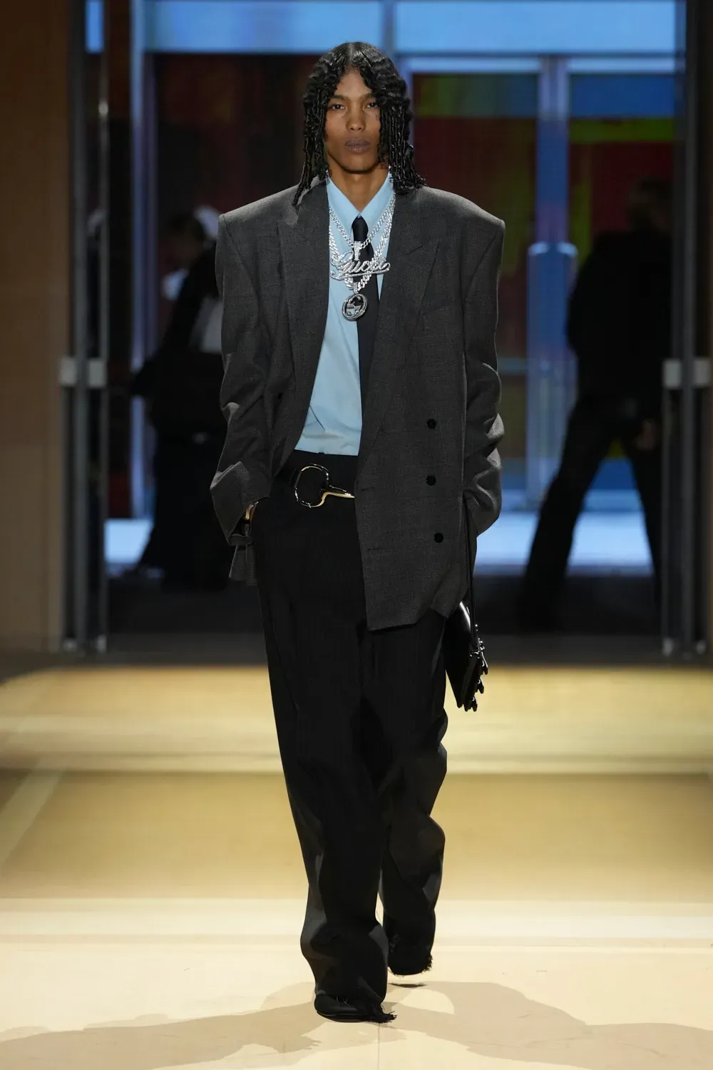 GUCCI SS27: THE STORE IS THE SHOW Vanity Teen GUCCI SS27: THE STORE IS THE SHOW GUCCI SS27: THE STORE IS THE SHOW Vanity Teen