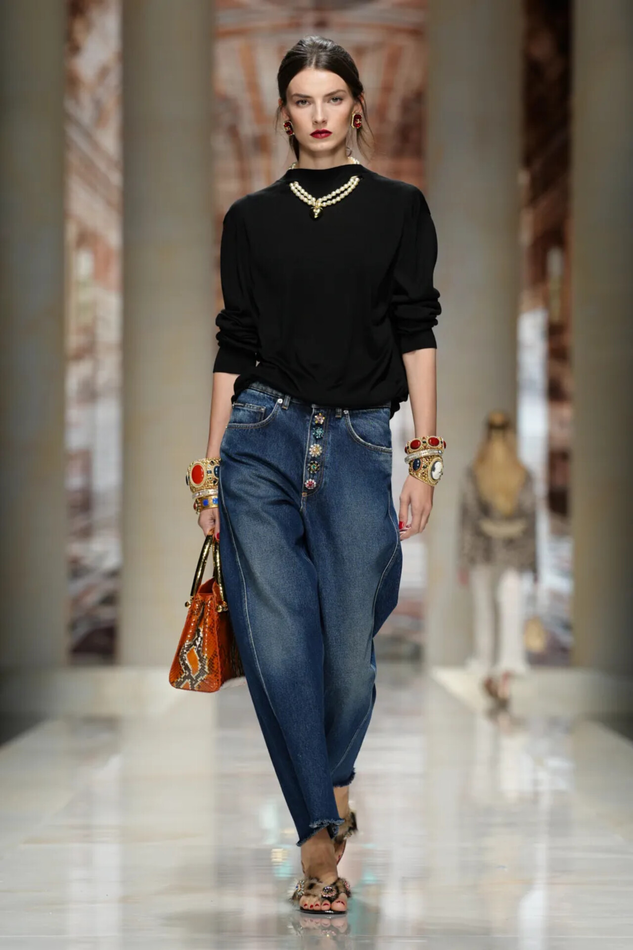 DOLCE&GABBANA SS27: SICILY IS NO LONGER A PLACE, IT’S A MEMORY Vanity Teen DOLCE&GABBANA SS27: SICILY IS NO LONGER A PLACE, IT’S A MEMORY DOLCE&GABBANA SS27: SICILY IS NO LONGER A PLACE, IT’S A MEMORY Vanity Teen