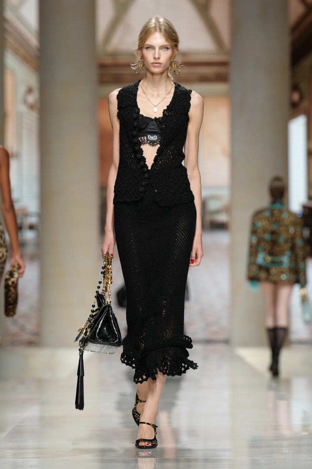 DOLCE&GABBANA SS27: SICILY IS NO LONGER A PLACE, IT’S A MEMORY Vanity Teen DOLCE&GABBANA SS27: SICILY IS NO LONGER A PLACE, IT’S A MEMORY DOLCE&GABBANA SS27: SICILY IS NO LONGER A PLACE, IT’S A MEMORY Vanity Teen