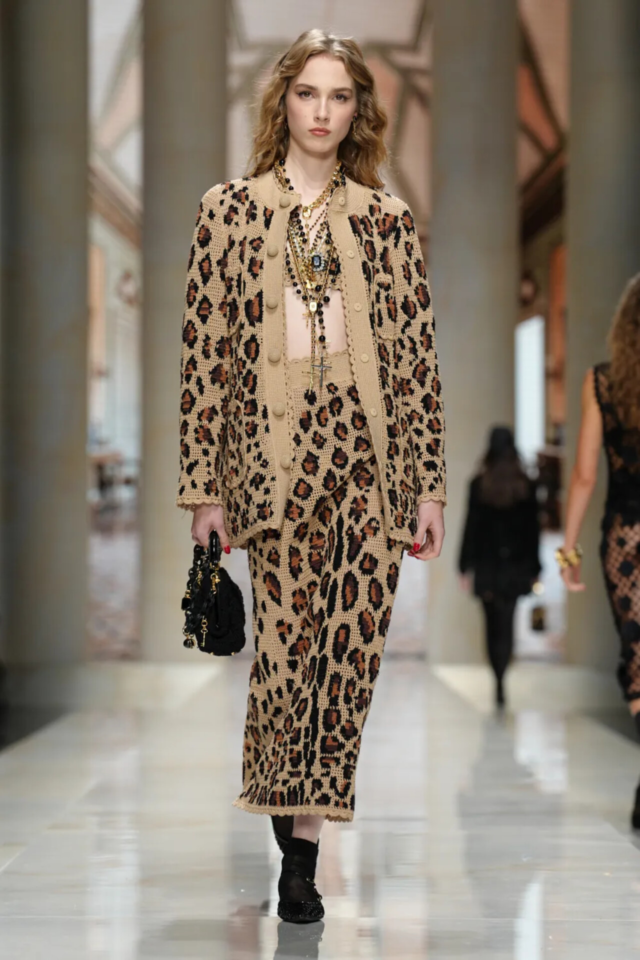 DOLCE&GABBANA SS27: SICILY IS NO LONGER A PLACE, IT’S A MEMORY Vanity Teen DOLCE&GABBANA SS27: SICILY IS NO LONGER A PLACE, IT’S A MEMORY DOLCE&GABBANA SS27: SICILY IS NO LONGER A PLACE, IT’S A MEMORY Vanity Teen