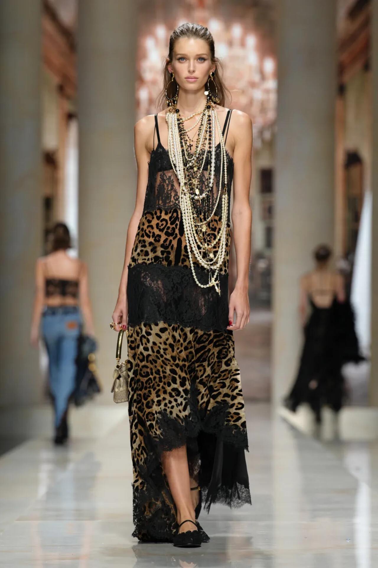 DOLCE&GABBANA SS27: SICILY IS NO LONGER A PLACE, IT’S A MEMORY Vanity Teen DOLCE&GABBANA SS27: SICILY IS NO LONGER A PLACE, IT’S A MEMORY DOLCE&GABBANA SS27: SICILY IS NO LONGER A PLACE, IT’S A MEMORY Vanity Teen