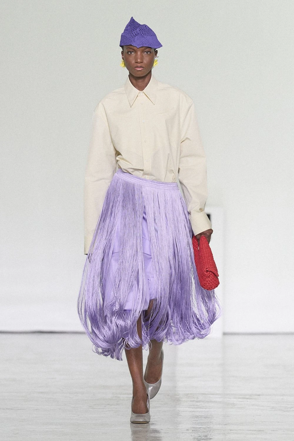 Bottega Veneta SS27: Intrecciato Takes a Lighter Turn Vanity Teen Bottega Veneta SS27: Intrecciato Takes a Lighter Turn Bottega Veneta SS27: Intrecciato Takes a Lighter Turn Vanity Teen