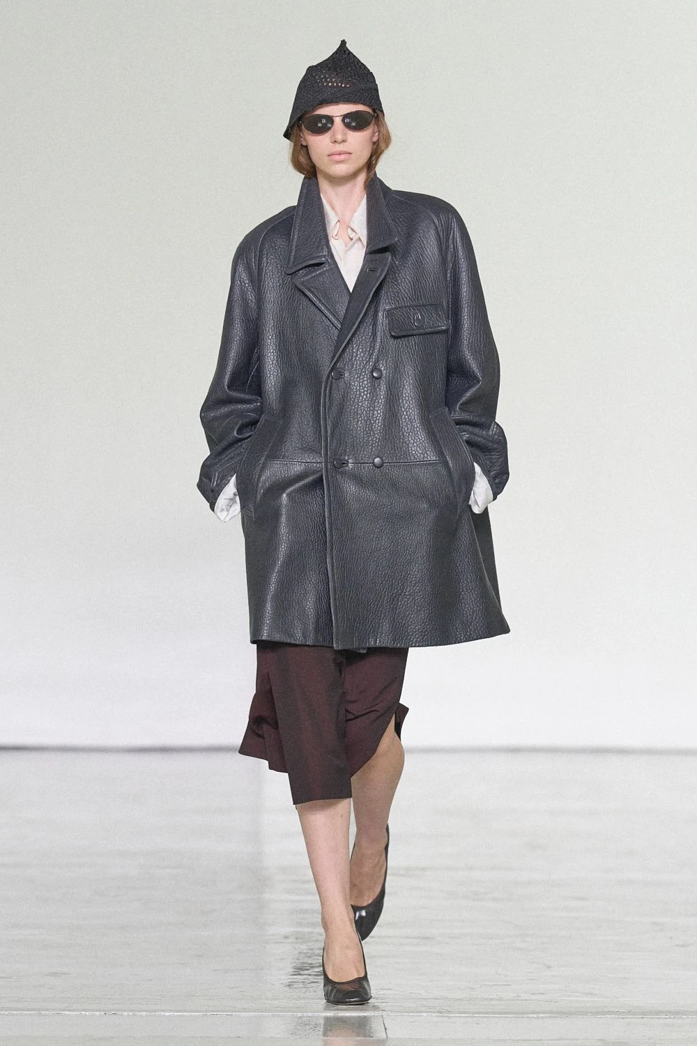 Bottega Veneta SS27: Intrecciato Takes a Lighter Turn Vanity Teen Bottega Veneta SS27: Intrecciato Takes a Lighter Turn Bottega Veneta SS27: Intrecciato Takes a Lighter Turn Vanity Teen