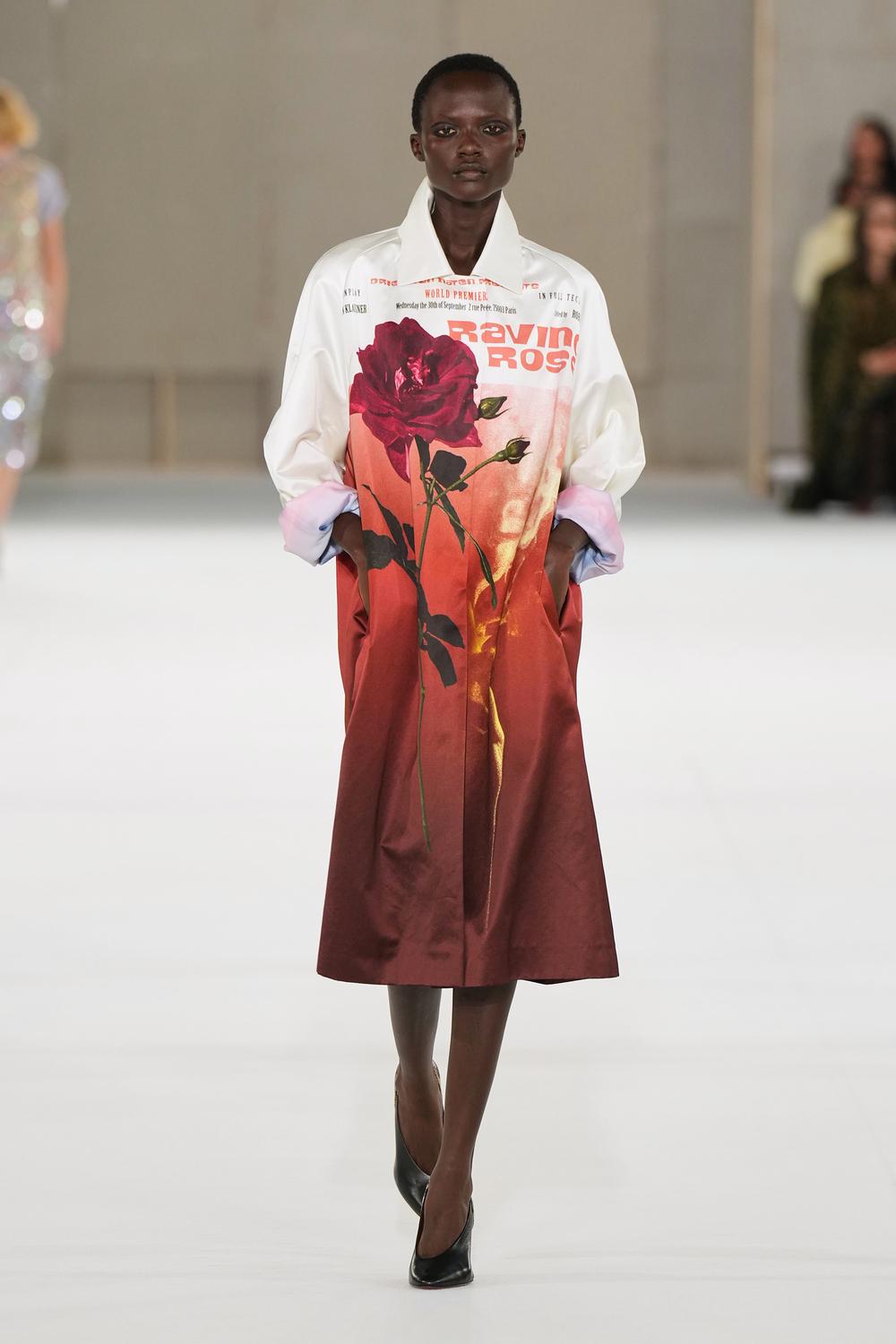 DRIES VAN NOTEN SS27 - WHAT IF FLOWERS FELL APART? Vanity Teen DRIES VAN NOTEN SS27 - WHAT IF FLOWERS FELL APART? DRIES VAN NOTEN SS27 - WHAT IF FLOWERS FELL APART? Vanity Teen