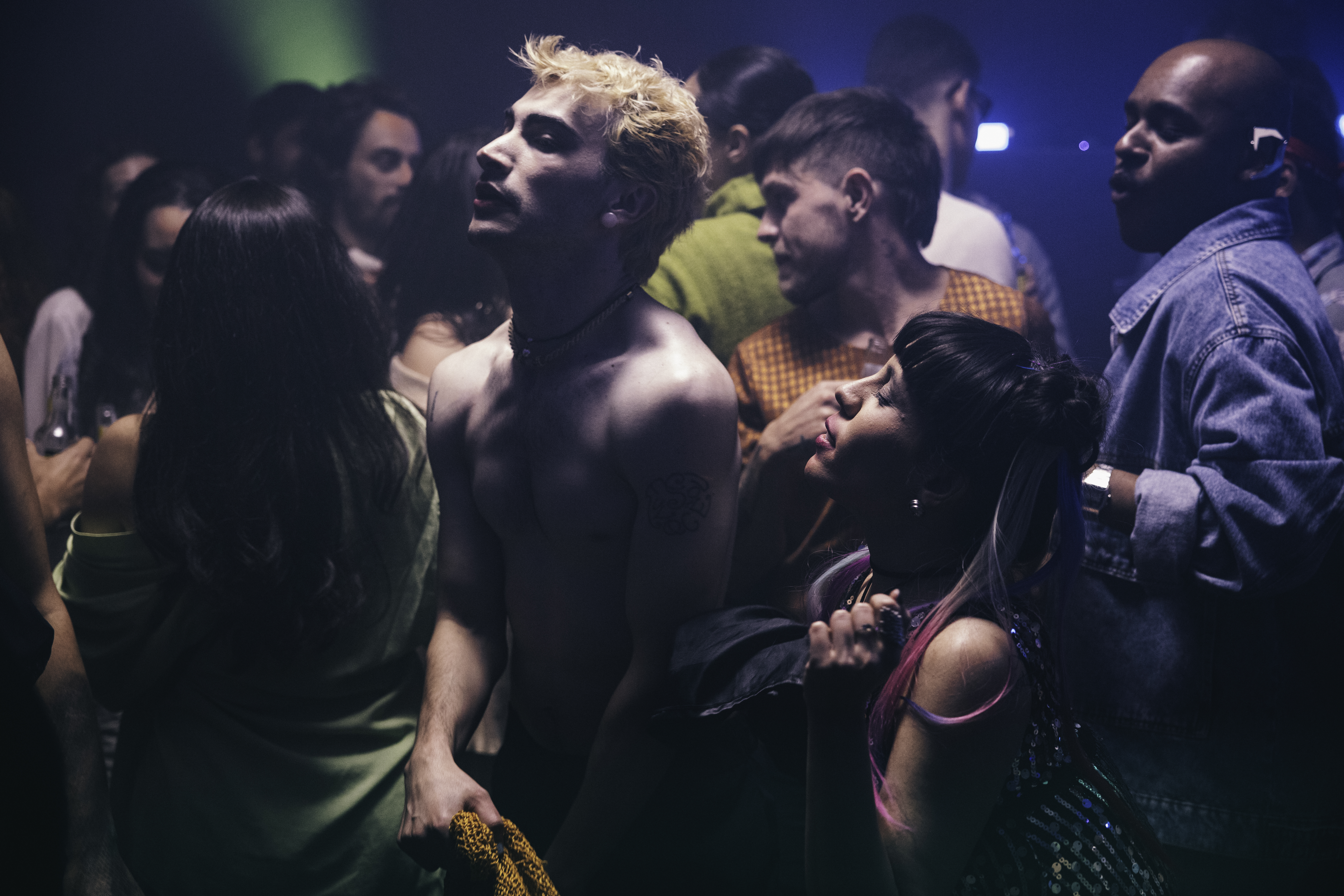 VICTOR DI MARCO: LONDON, UNFILTERED Vanity Teen 虚荣青年 VICTOR DI MARCO: LONDON, UNFILTERED VICTOR DI MARCO: LONDON, UNFILTERED Vanity Teen 虚荣青年