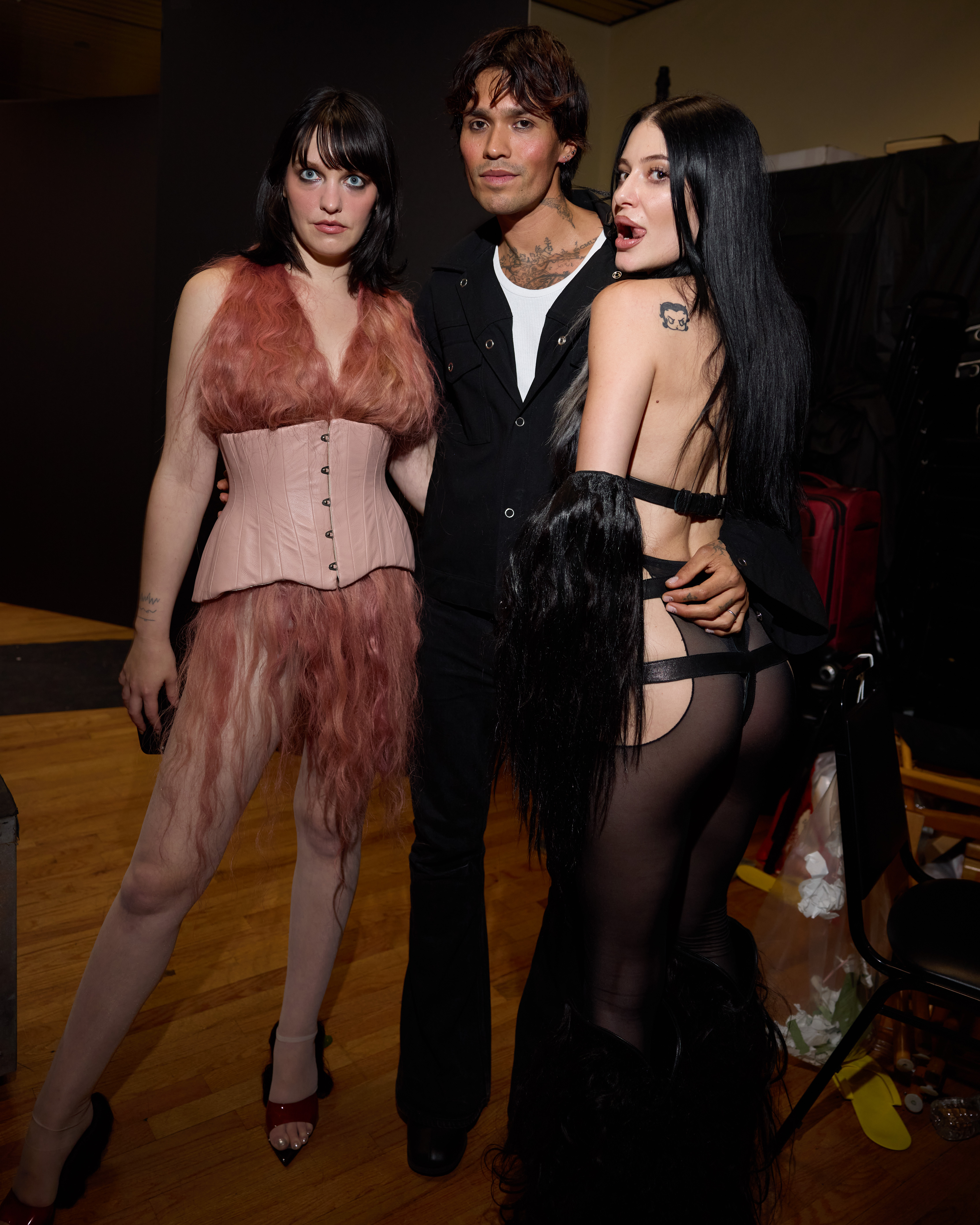 HAIR HIM OUT: EVANIE FRAUSTO’S SS27 SHOWPONY AT NYFW Vanity Teen 虚荣青年 HAIR HIM OUT: EVANIE FRAUSTO’S SS27 SHOWPONY AT NYFW HAIR HIM OUT: EVANIE FRAUSTO’S SS27 SHOWPONY AT NYFW Vanity Teen 虚荣青年