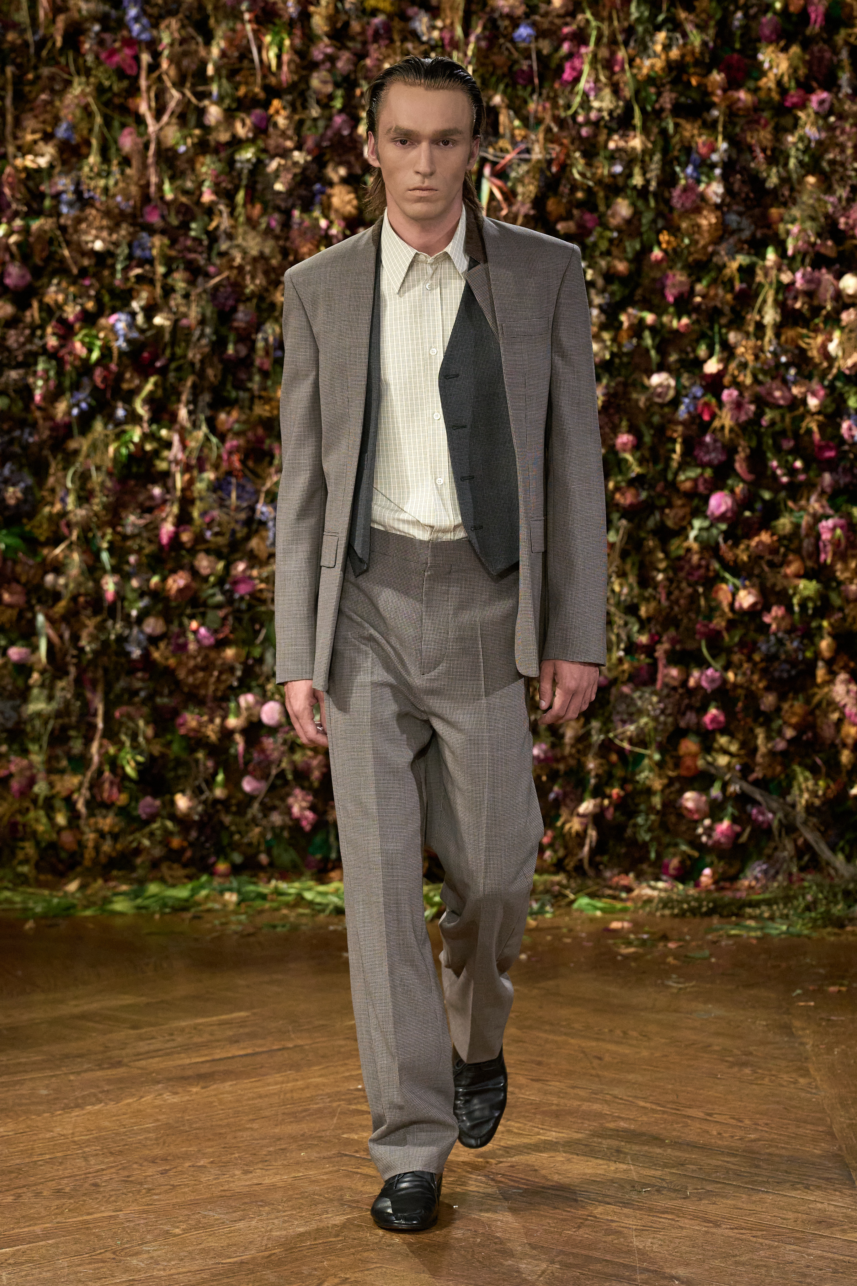 Maison Margiela Spring Summer 2027: Hard and Soft Vanity Teen Maison Margiela Spring Summer 2027: Hard and Soft Maison Margiela Spring Summer 2027: Hard and Soft Vanity Teen