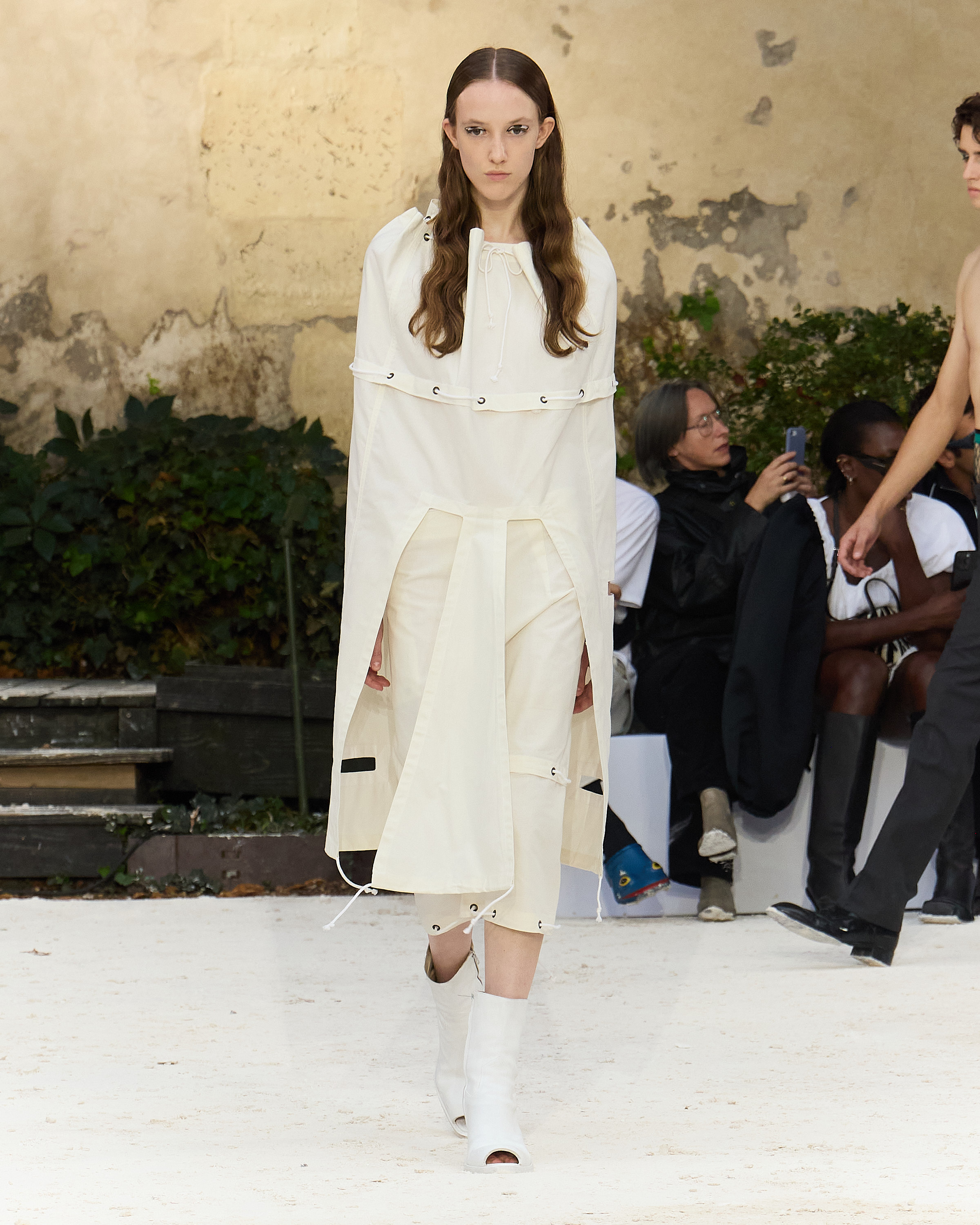 HODAKOVA SS27: CAUGHT IN THE NET Vanity Teen HODAKOVA SS27 Look27