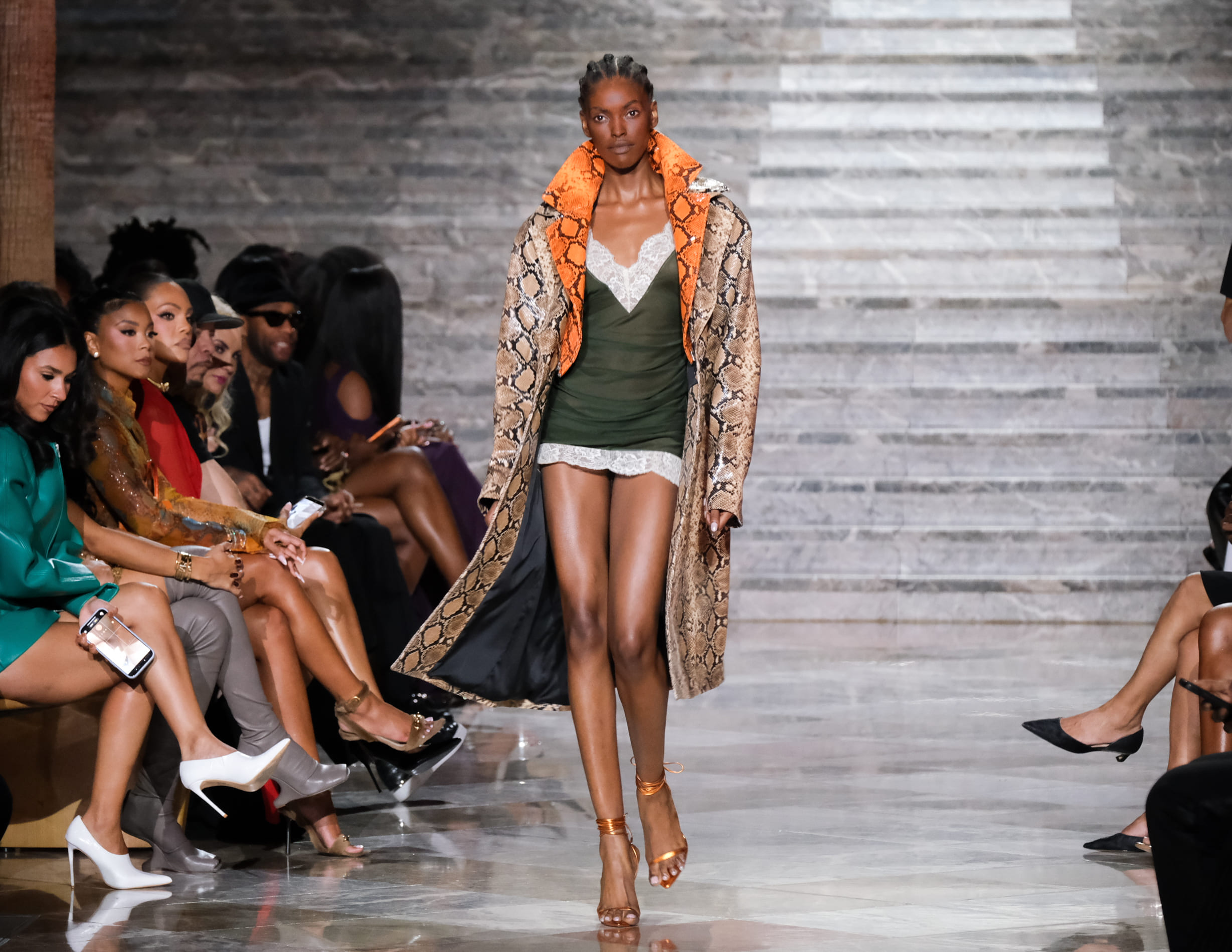 LaQuan Smith Wants His Woman Around 24/7 Vanity Teen 虚荣青年 LaQuan Smith Wants His Woman Around 24/7 LaQuan Smith Wants His Woman Around 24/7 Vanity Teen 虚荣青年