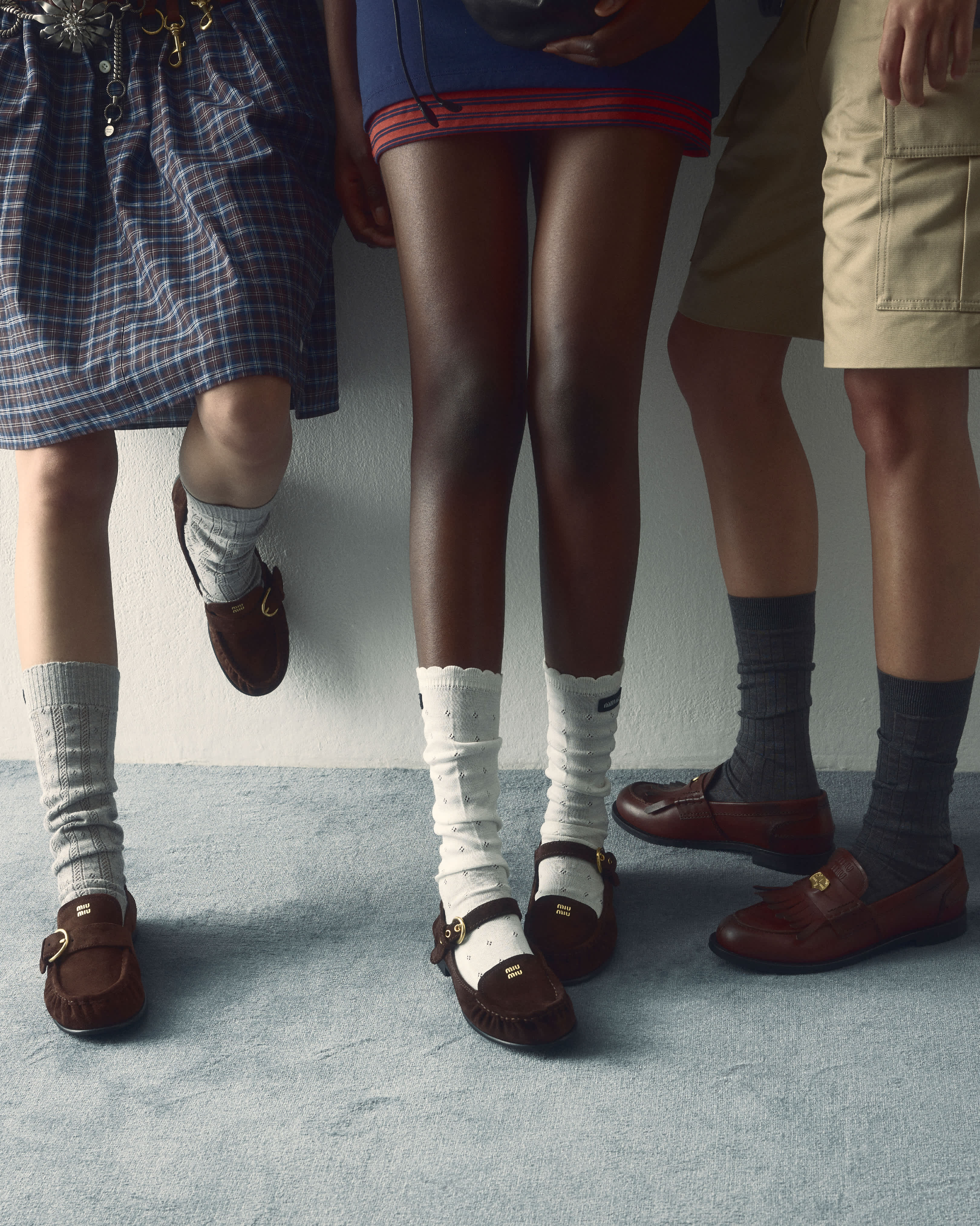 Miu Miu Updates the Loafer for the New Season: Preppy Femininity with an Irreverent Twist Vanity Teen 虚荣青年 Miu Miu Updates the Loafer for the New Season: Preppy Femininity with an Irreverent Twist Miu Miu Updates the Loafer for the New Season: Preppy Femininity with an Irreverent Twist Vanity Teen 虚荣青年